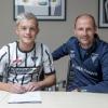 Smith signs new deal