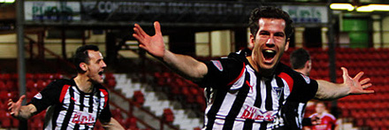 Liam Buchanan makes it Dunfermline 3 Aberdeen 1