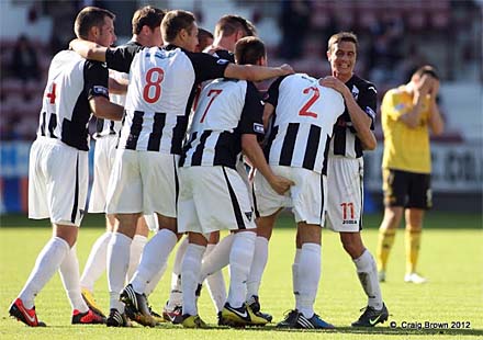 Jordan McMillan scores Dunfermline's second v Livingston