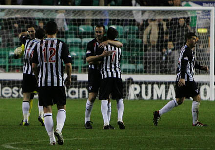 Celebrations at the end: Hibs 0 Dunfermline 1 Celebrations at the end: Hibs 0 Dunfermline 1