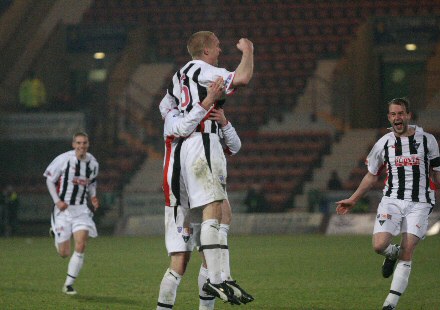 Greg Shields celebrates Greg Shields celebrates