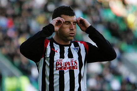 Austin McCann v Hibs Austin McCann v Hibs