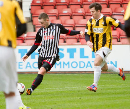 Ryan Wallace for Dunfermline Ryan Wallace for Dunfermline