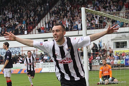 Nick Phinn scores v Falkirk Nick Phinn scores v Falkirk