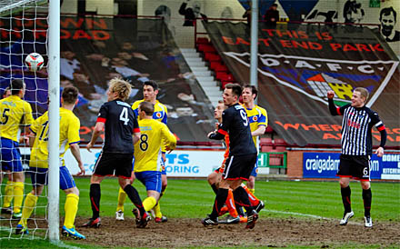 Dunfermline Athletic v Stenhousemuir SPFL league one East End Park 08 March 2014 Danny Graingers shot comes off the woodwork CRAIG BROWN Dunfermline Athletic v Stenhousemuir SPFL league one East End Park 08 March 2014 Danny Graingers shot comes off the woodwork CRAIG BROWN