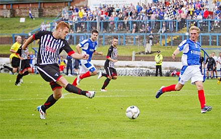 Ryan Thomson scores Dunfermlines third Ryan Thomson scores Dunfermlines third