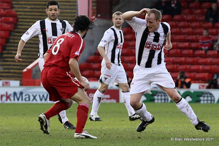 Alex Burke, Aberdeen v Dunfermline Alex Burke, Aberdeen v Dunfermline