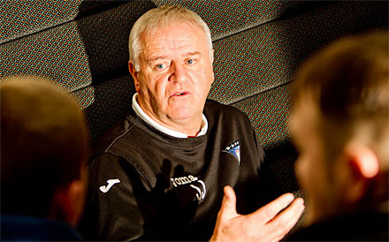 JIM JEFFERIES JIM JEFFERIES