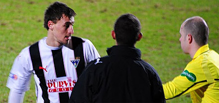 Jake Hyde comes on for Dunfermline debut Jake Hyde comes on for Dunfermline debut