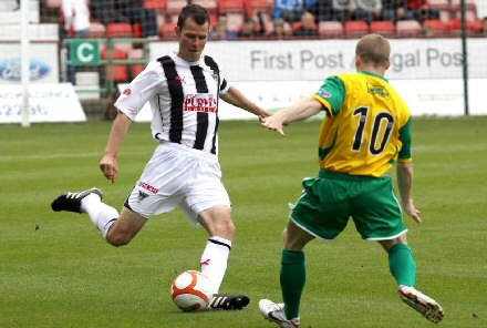 Andy Dowie v Cowdenbeath Andy Dowie v Cowdenbeath